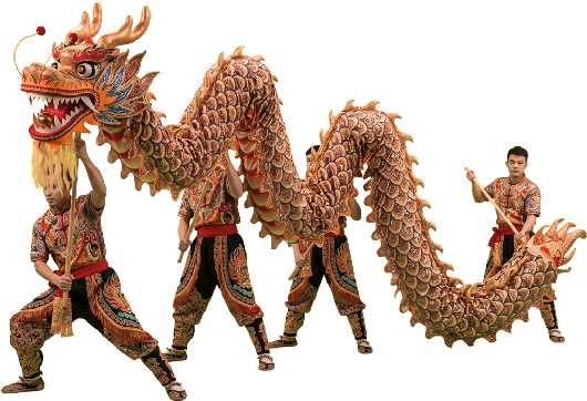 Imagen representativa de la danza del dragón, tres personas llevan al dragón dorado.